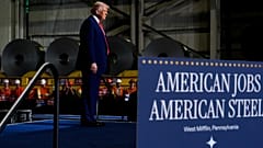 Presidente Donald Trump chega para discursar na fábrica Mon Valley Works-Irvin da U.S. Steel Corporation, sexta-feira, 30 de maio de 2025, em West Mifflin, Pa.