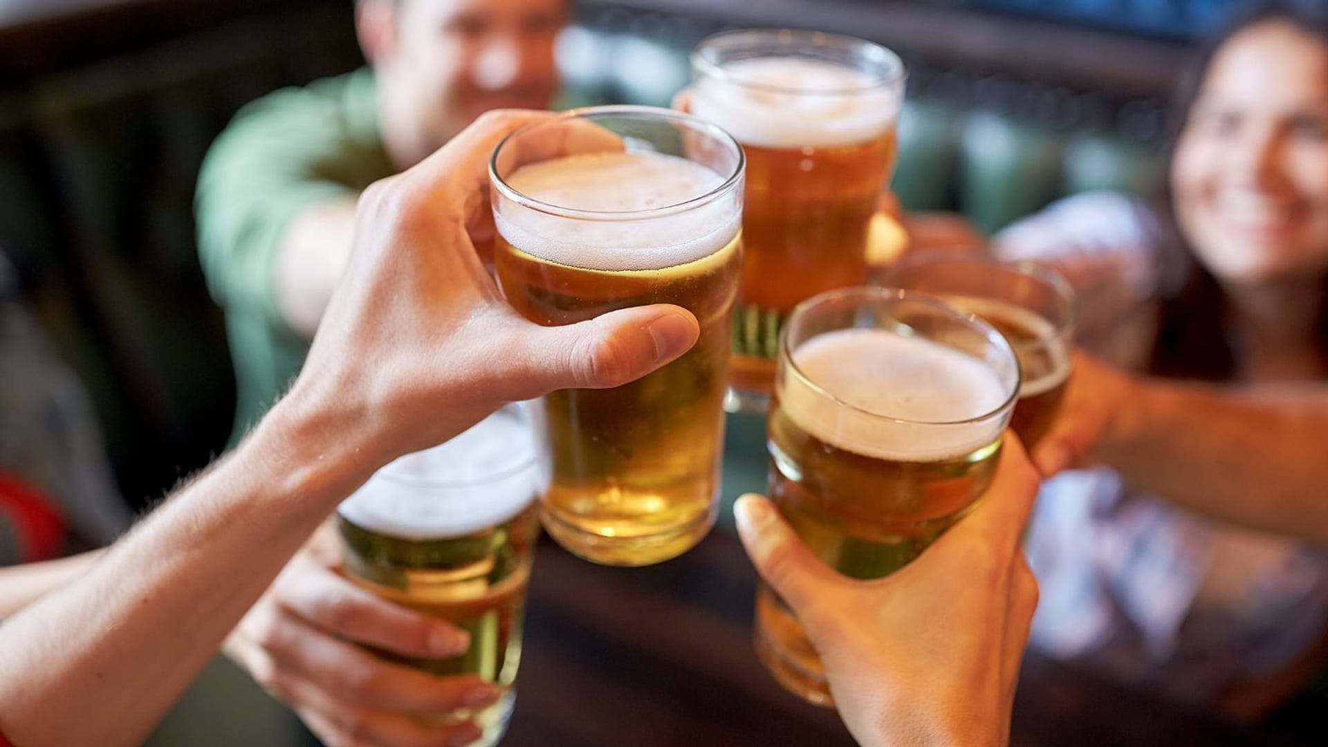 Acı bir rekabet mi? İki bar Londra'nın en eski nehir kenarı barı olduğunu iddia ediyor
