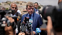 Außenminister Johann Wadephul (CDU) muss mit seinem Kollegen Innenminister Alexander Dorbindt (CSU) nun Voraussetzungen für die Evakuierung von Kindern überprüfen..