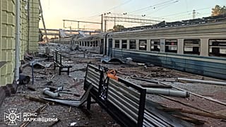 Последствия удара РФ по Лозовой Харьковской области, 5 августа 2025 года. 