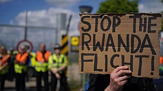 Tiltakozás a ruandai kitoloncolások ellen 