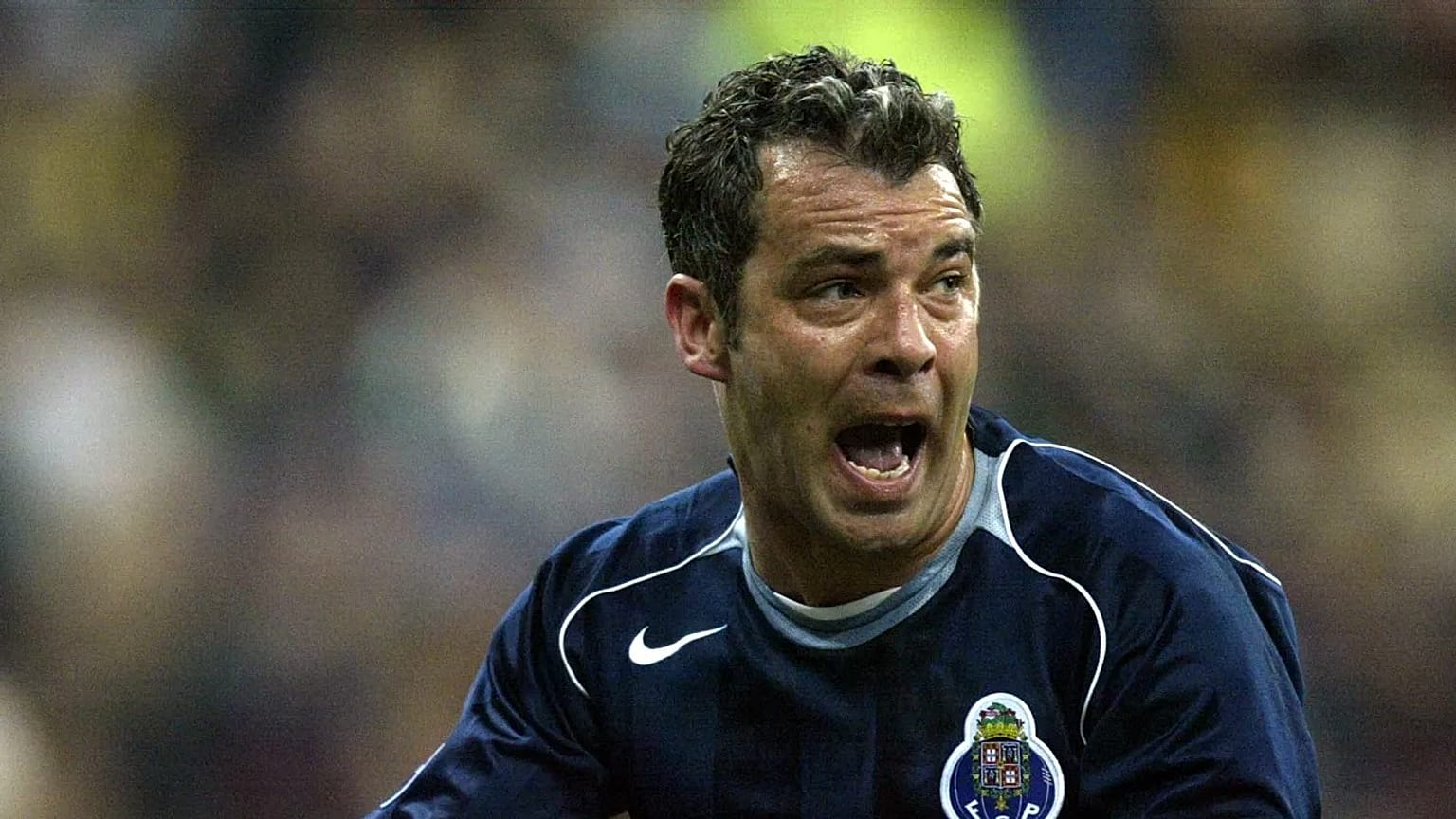 ARCHIVES : L'ancien défenseur central du FC Porto, Jorge Costa, victime d'un arrêt cardiaque