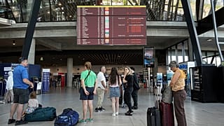 Προετοιμαστείτε με την κατάλληλη ταξιδιωτική ασφάλιση, ενημερωθείτε για τις προειδοποιήσεις για τις καιρικές συνθήκες και μάθετε για τους τουριστικούς φόρους.
