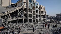 عيادة للأونروا بعد قصف إسرائيلي على مدينة غزة، في 6 أغسطس 2025. 