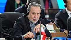 وزير الخارجية الإيراني عباس عراقجي يشارك في القمة السنوية السابعة عشرة لمجموعة بريكس في ريو دي جانيرو، الأحد 6 يوليو/ تموز 2025.