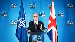 Le Premier ministre britannique Keir Starmer tient une conférence de presse lors du sommet du 75e anniversaire de l'OTAN, jeudi 11 juillet 2024