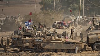 Israelische Soldaten sind in der Nähe der Grenze zum Gazastreifen im Süden Israels zu sehen, 6. August 2025
