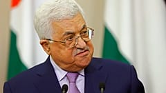  في صورة أرشيفية ملتقطة يوم الخميس 11 مايو/أيار 2017، يتحدث الرئيس الفلسطيني محمود عباس في مؤتمر صحفي مشترك مع الرئيس الروسي فلاديمير بوتين.