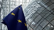 Η σημαία της Ευρωπαϊκής Ένωσης βρίσκεται στο αίθριο του κτιρίου του Ευρωπαϊκού Συμβουλίου στις Βρυξέλλες στις 17 Ιουνίου 2024.