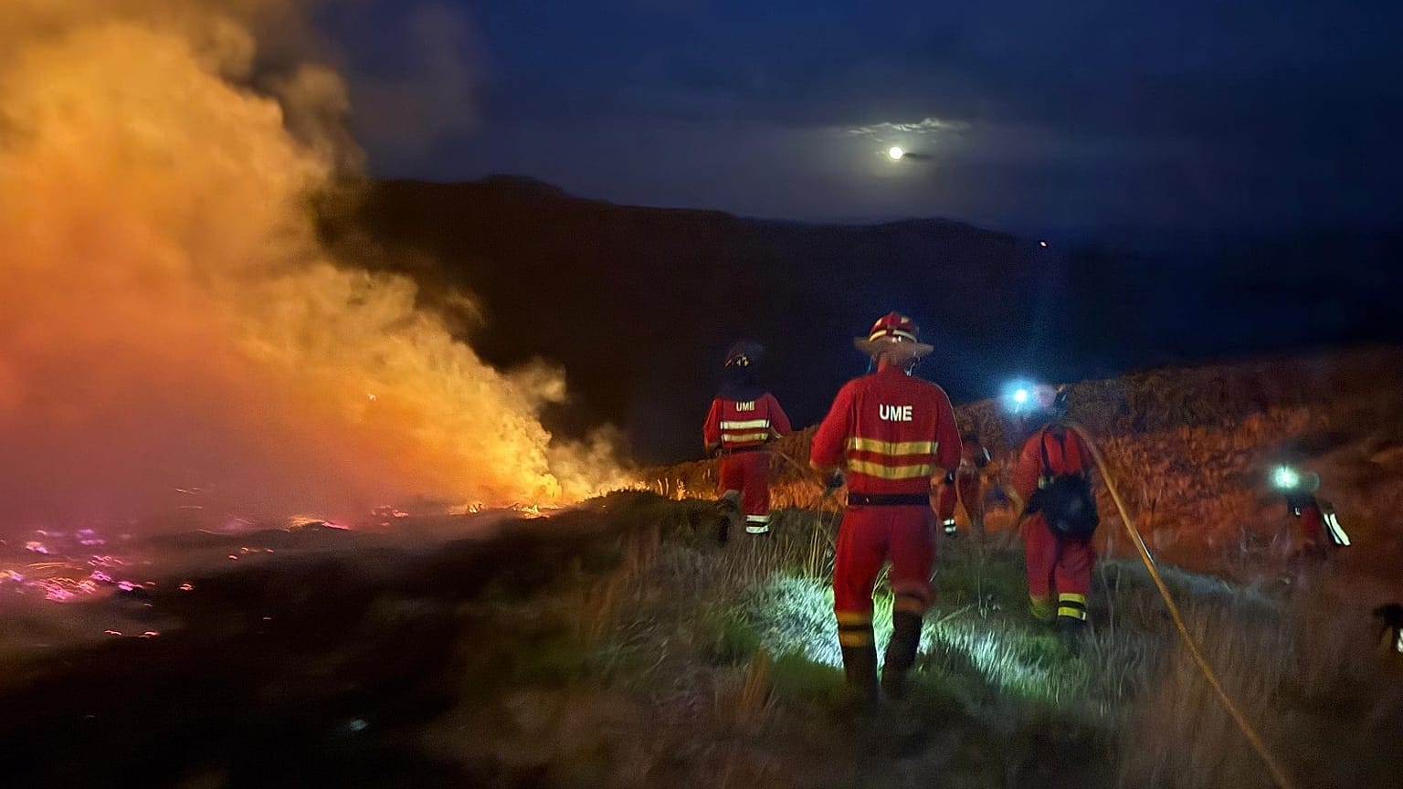 Incendios en León siendo controlados por la UME