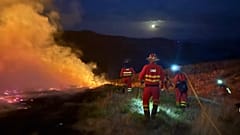 Incendios en León siendo controlados por la UME