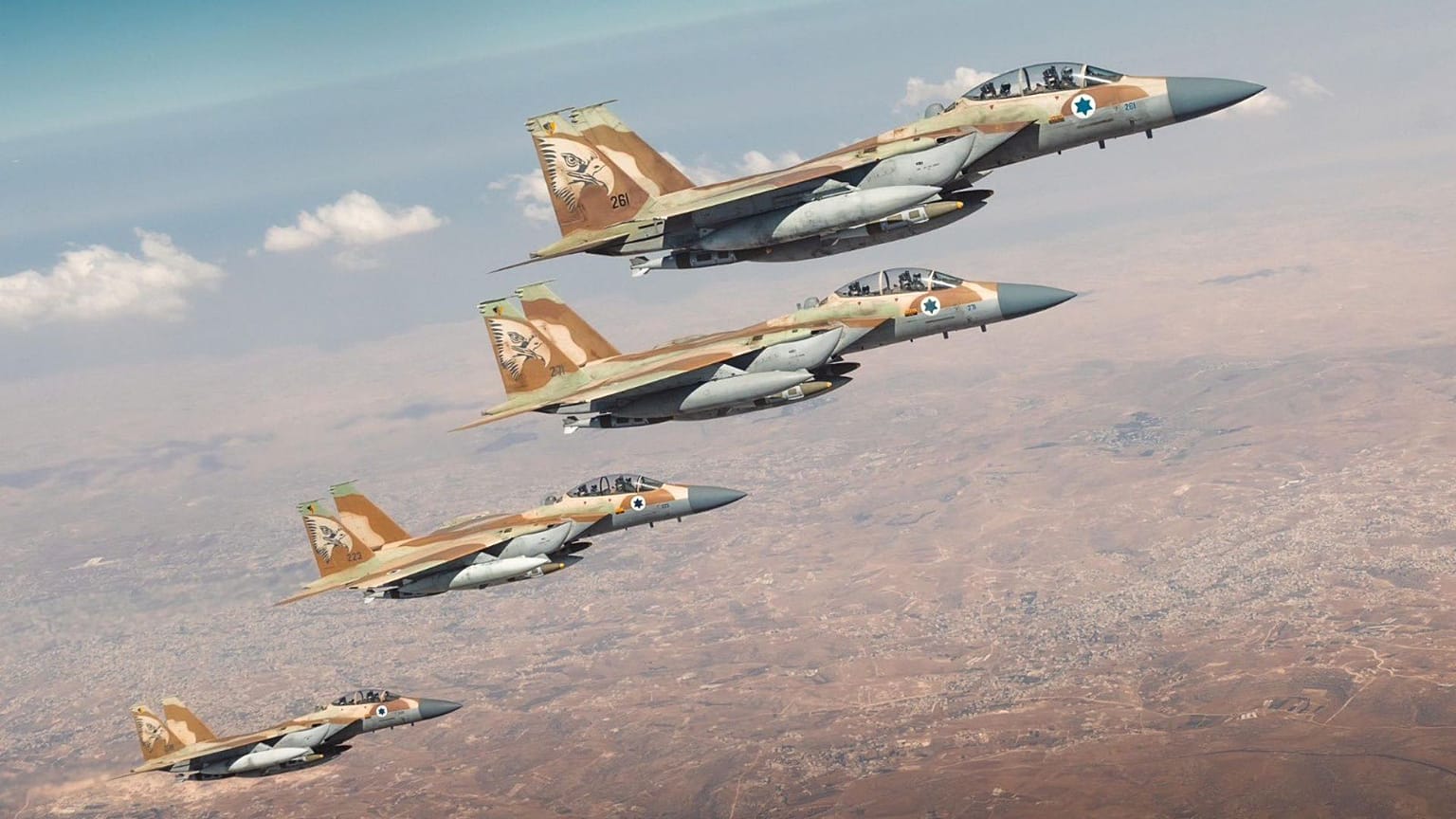 Combatentes israelitas em ataque ao Irão