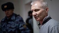 Alexei Moskalyov Efremov, Tula Bölgesi'ndeki mahkeme salonundan çıkarılıyor, 27 Mart 2023.