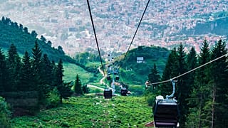 O teleférico de Sarajevo, em Sarajevo, Bósnia e Herzegovina