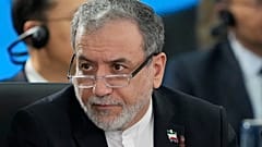 وزير الخارجية الإيراني عباس عراقجي يحضر القمة السنوية السابعة عشرة لمجموعة البريكس في ريو دي جانيرو، البرازيل، يوم الاثنين 7 يوليو 2025.