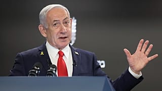 رئيس الوزراء الإسرائيلي بنيامين نتنياهو خلال مؤتمر صحافي ، الأحد 10 أغسطس 2025.