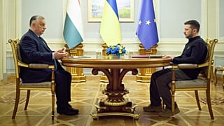 دیدار ولودیمیر زلنسکی، رئیس جمهوری اوکراین (راست)، با ویکتور اوربان، نخست وزیر مجارستان در دوم ژوئیه ۲۰۲۴، در کی‌یف، اوکراین