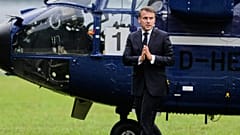 Emmanuel Macron arrive à Berlin, en Allemagne, le mercredi 23 juillet 2025.