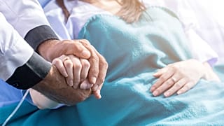 Οι ασθενείς με ανίατες παθήσεις στη Σλοβενία θα έχουν πλέον την επιλογή να θέσουν τέλος στη ζωή τους. 