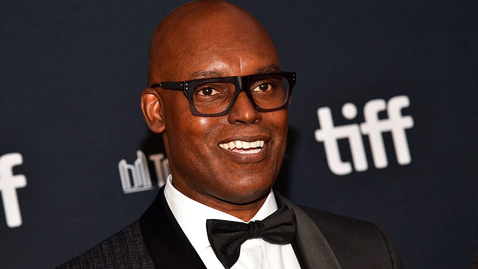 حضر كاميرون بيلي، الرئيس التنفيذي لمهرجان تورنتو السينمائي الدولي، العرض الأول لفيلم "السباحون" في اليوم الأول من المهرجان في قاعة روي تومسون، الخميس 8 سبتمبر/أيلول 2022.