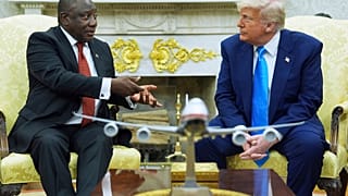  الرئيس دونالد ترامب يلتقي الرئيس الجنوب أفريقي سيريل رامافوزا في المكتب البيضاوي بالبيت الأبيض، الأربعاء 21 مايو/أيار 2025