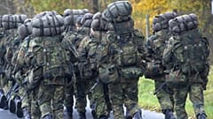 1. November 2016: Archivfoto Deutsche Soldaten während ihrer Grundausbildung in Parow, Deutschland