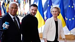 Präsident des Europäischen Rates Antonio Costa, der ukrainische Präsident Volodymyr Zelenskyy und die Präsidentin der Europäischen Kommission Ursula von der Leyen in Brüssel, Donnerstag, 6. März 2025. 