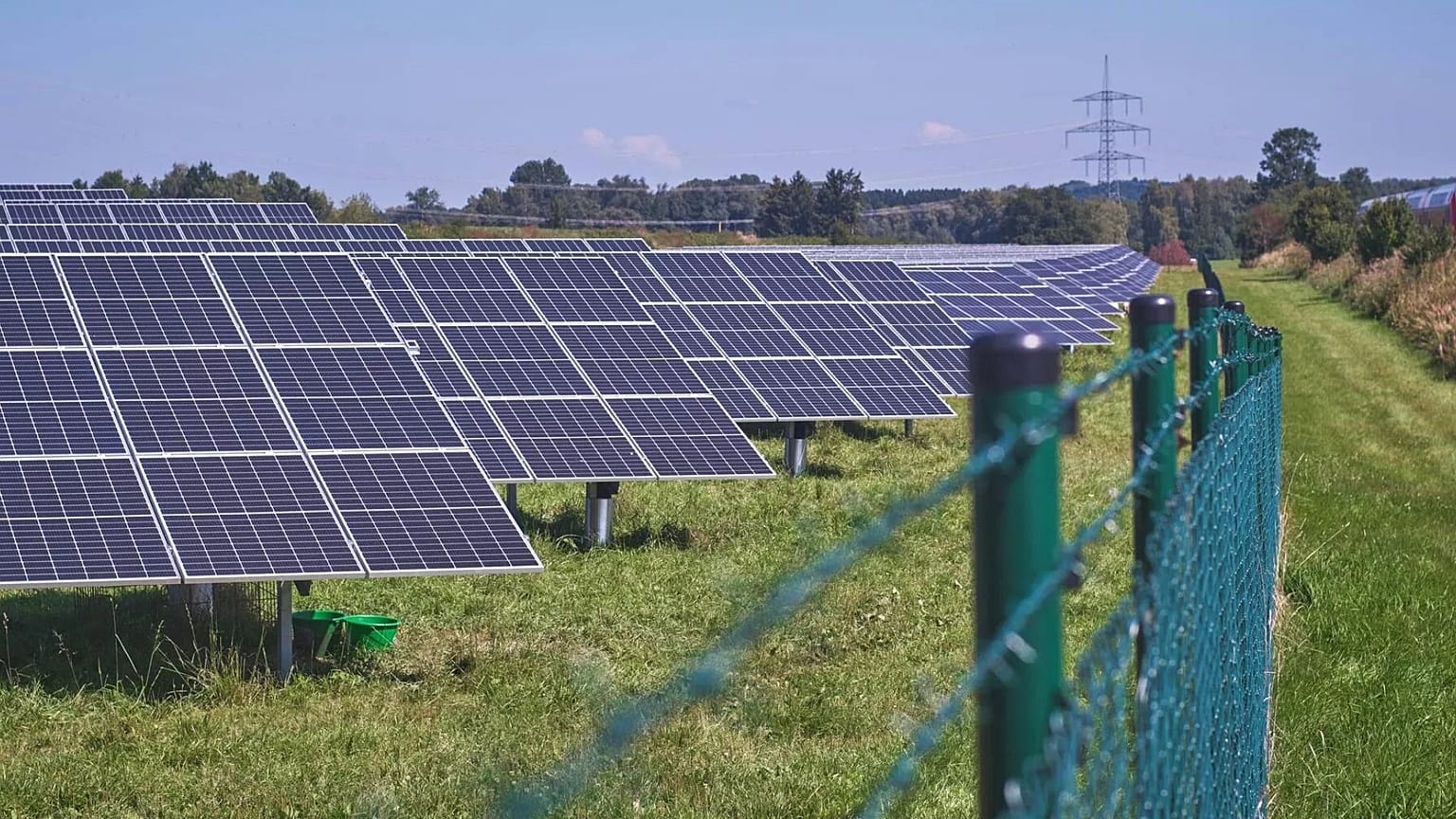 Güneş enerjisinin fiyatı hızla düştü.