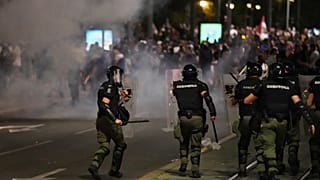 La policía procedió a utilizar gases lacrimógenos