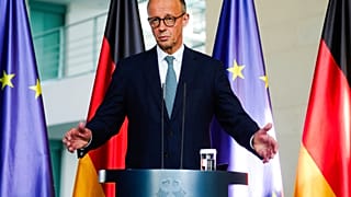 L'Europe n'ayant pas été associée aux discussions sur l'Ukraine entre Donald Trump et Vladimir Poutine en Alaska, Friedrich Merz en tire les conséquences. C'est son plan.