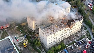 Один из российских беспилотников попал в многоэтажный дом, 18 августа 2025 года