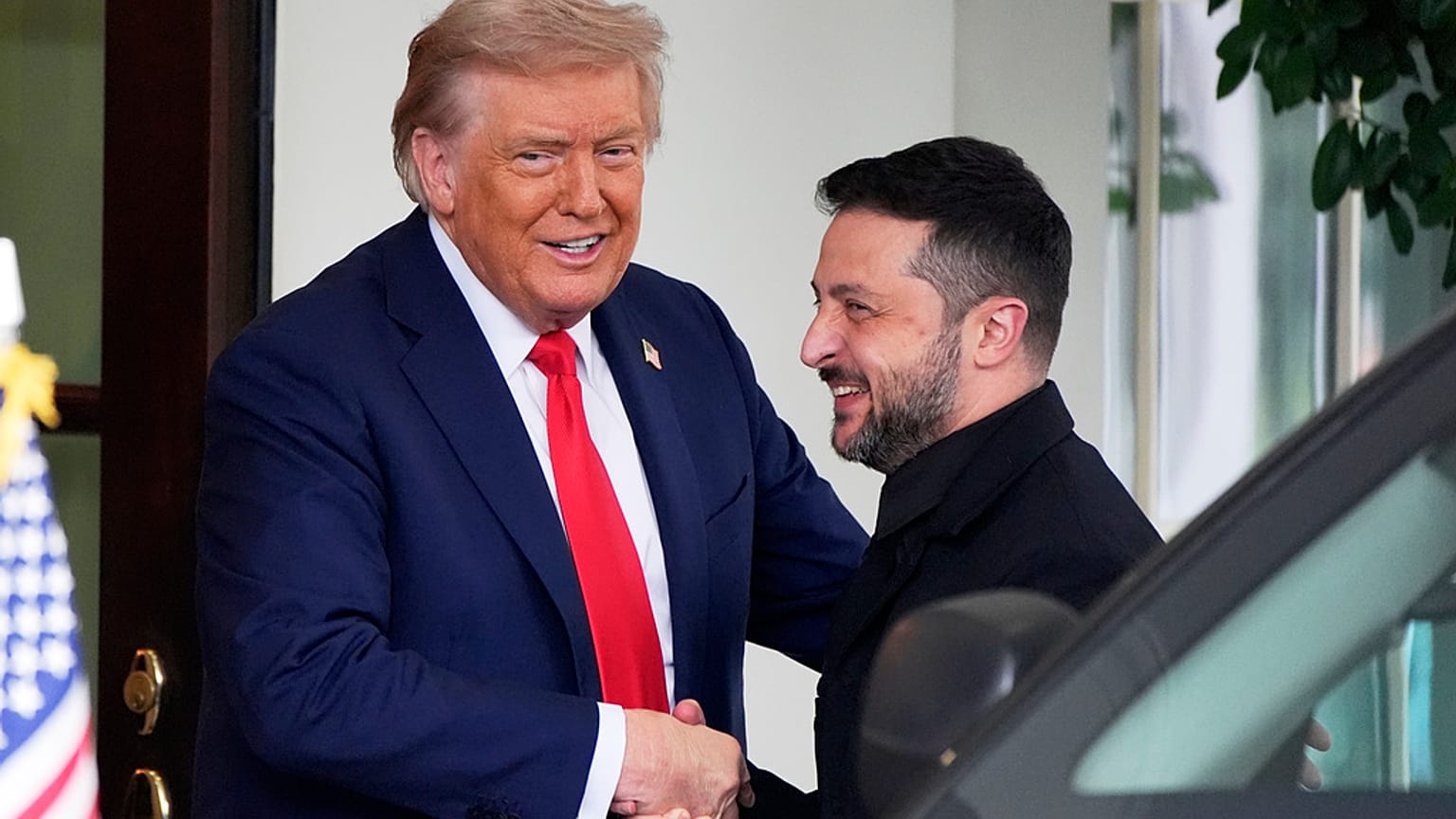 Zelenszkijt kedélyesen fogadta Trump 