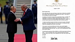 Solda: Donald Trump, Vladimir Putin'i Alaska'daki Elmendorf-Richardson Ortak Üssü'nde selamlıyor - 15 Ağustos 2025 Cuma - Sağda: Melania Trump'ın Putin'e mektubu 