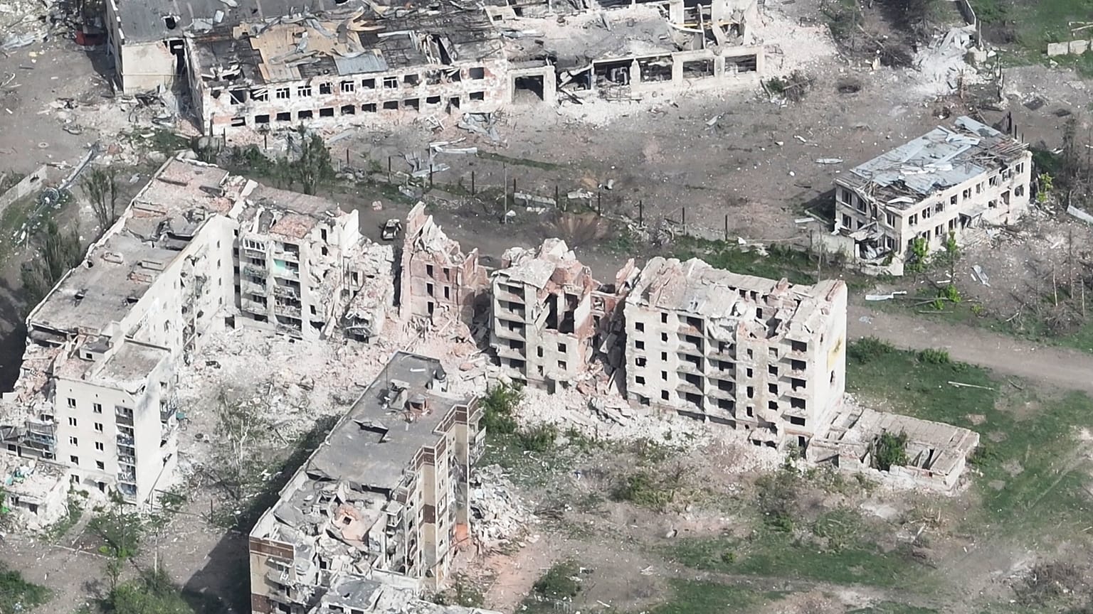  Часов Яр, город на востоке Украины, превращенный российскими войсками в руины