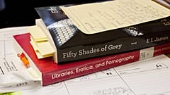 Un ejemplar de '50 sombras de Grey' en una librería.