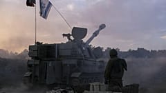 Questa foto rilasciata dall'esercito israeliano il 2 novembre 2023 mostra le operazioni di terra all'interno della Striscia di Gaza. (Forze di difesa israeliane via AP)