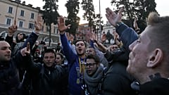 Λίγες χιλιάδες διαδηλωτές συγκεντρώθηκαν στη Ρώμη για να διαμαρτυρηθούν κατά της κυβέρνησης, των φόρων και της ανεργίας το 2013.