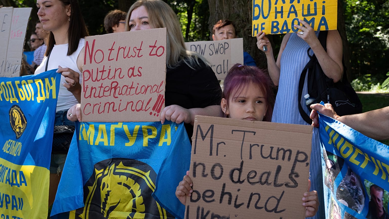 FILE: People attend a rally ahead of the meeting between US President Donald Trump and Russian President Vladimir Putin, in front of the US Embassy in Kyiv, 15 August 2025
