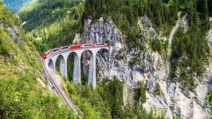 Dai cavi rotanti ai treni a vapore: sperimenta tutta la Svizzera con questi viaggi classici 1 696x392 cmsv2 aa544643 2d3c 5c17 83f2 029f3617cdf6 9426983