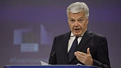 Former European Commissioner Didier Reynders during a press conference. 
