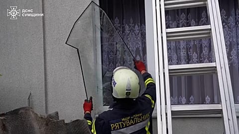 ФОТО - Последствия атаки российских дронов в Сумской области Украины