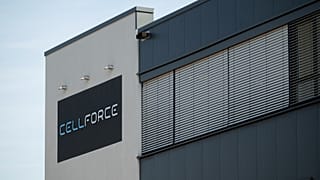 Cellforce, die Tochter von Porsche, die mit der Elektrostrategie beauftragt war, soll sich verkleinern. Rund 200 Menschen werden entlassen.