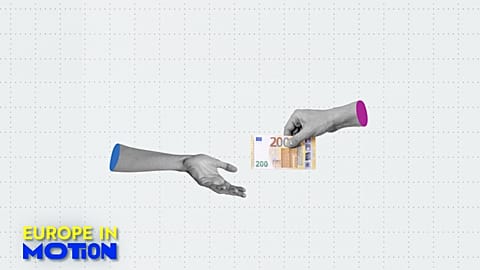 Почти две трети респондентов (65%) поддерживают введение налога для самых богатых людей (верхний предел 0,001%), чтобы обеспечить им минимальный уровень налогов. Поддержка i