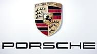 Λογότυπο της αυτοκινητοβιομηχανίας Porsche κατά τη διάρκεια της ετήσιας συνέλευσης των μετόχων της εταιρείας Volkswagen στο Ανόβερο της Γερμανίας, 10 Μαΐου 2017. 