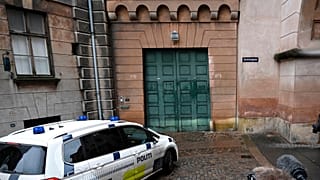 La policía llega al Tribunal Municipal de Copenhague en Copenhague el jueves 12 de diciembre de 2019.