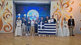 Η ελληνική ομάδα PARADOX σάρωσε στο διεθνές μαθητικό τουρνουά φυσικής IYNT 2025 στο Αλμάτι του Καζακστάν