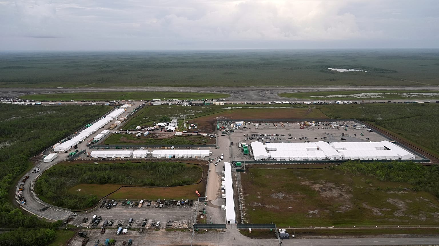 Panorámica del Centro de Detención del Sur de Florida, en el Parque Nacional de los Everglades.