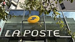 Fransa'nın devlet kontrolündeki posta şirketi La Poste'un genel görünümü.