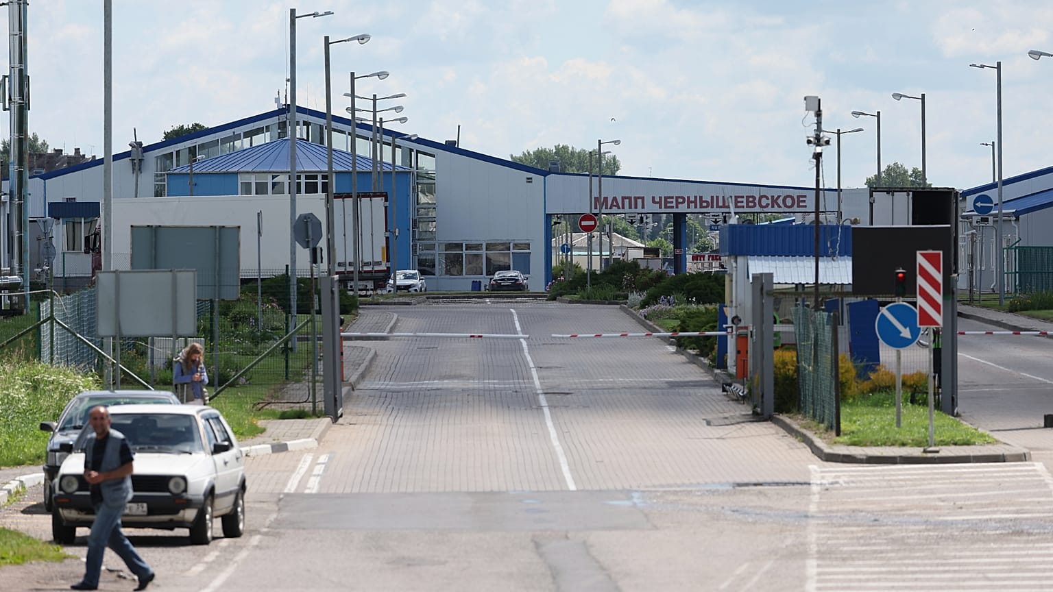 Lithuanian customs uncovers 'particularly audacious' scheme to circumvent sanctions against Russia