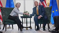 Ursula von der Leyen und Donald Trump in Schottland nach der Einigung auf ein Handelsabkommen im vergangenen Monat (27. Juli 2025)